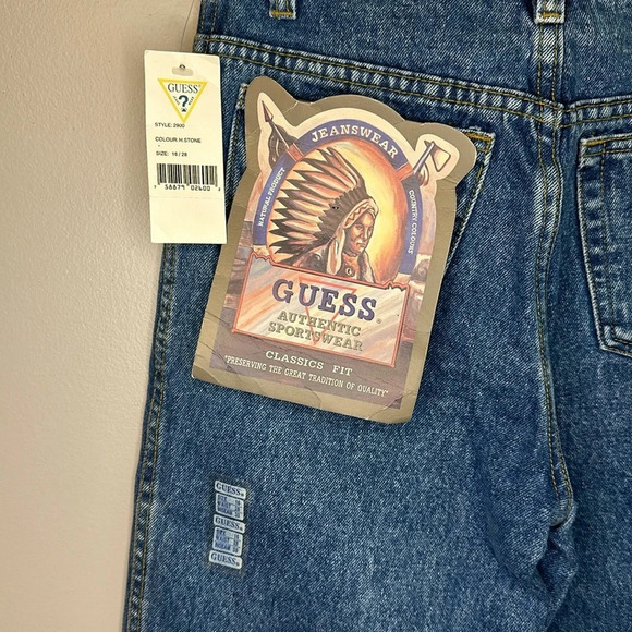Guess Classics Fit Slim Leg Jeans NWT Size 16/28 - Picture 3 of 7